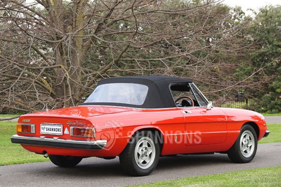 1974-alfa-romeo-2000-spider (1)
