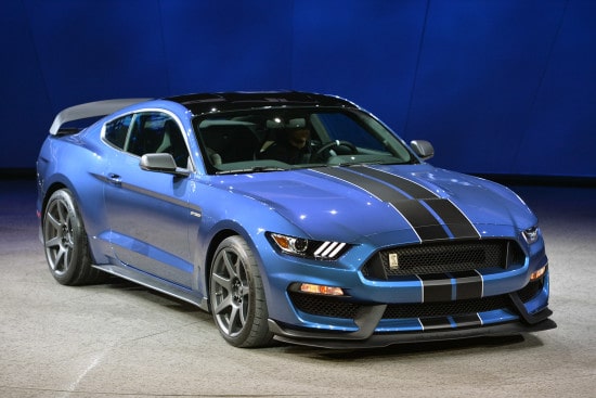 01-2016-shelby-gt350r-detroit-1